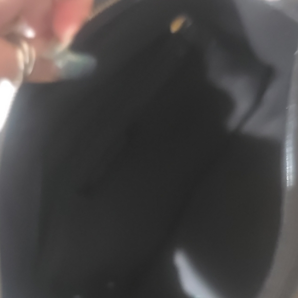 Authentic Rare YSL Black and Cream Designer Handbag In Great Used Condition - Picture 7 of 10